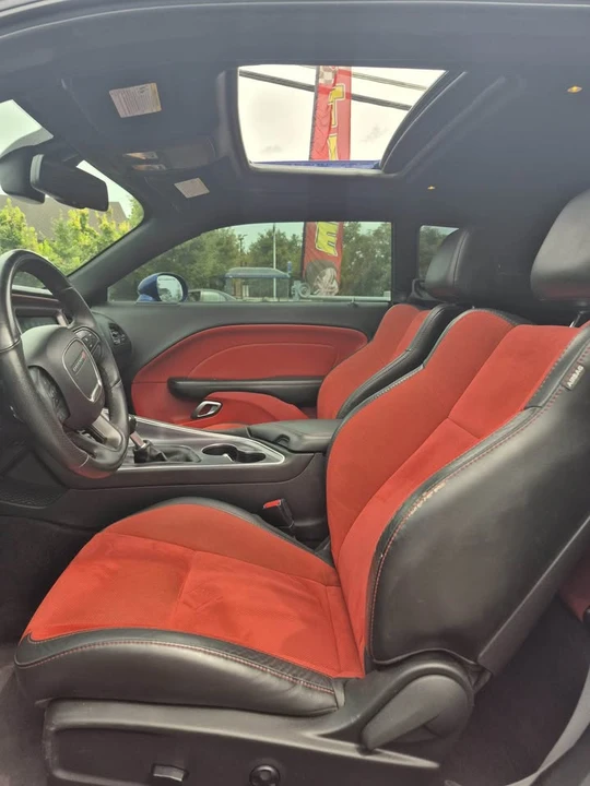 2017 Dodge Challenger 3rd Gen - Image 6 of 12