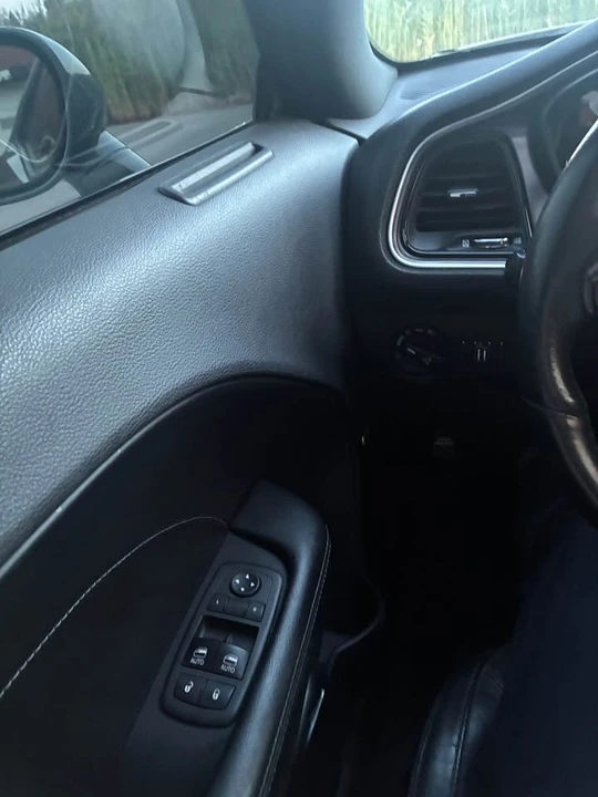 2017 Dodge Challenger 3rd Gen - Image 9 of 12