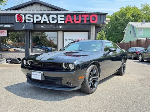 2017 Dodge Challenger SXT Plus