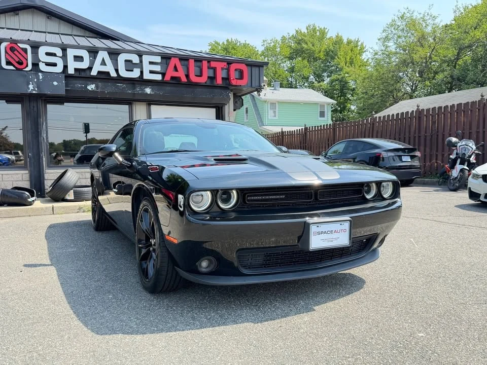2017 Dodge Challenger 3rd Gen - Image 3 of 9