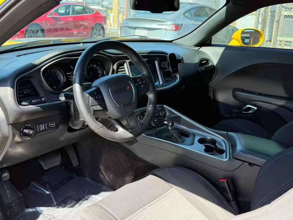 2017 Dodge Challenger 3rd Gen - Image 7 of 10