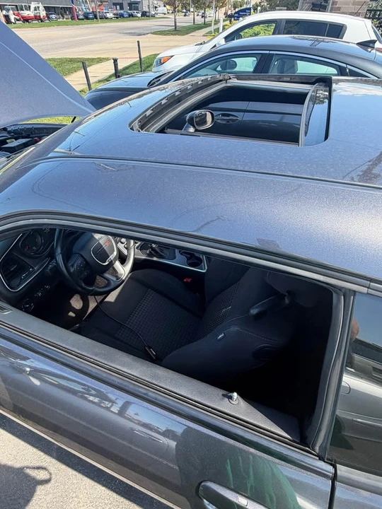 2017 Dodge Challenger 3rd Gen - Image 18 of 19