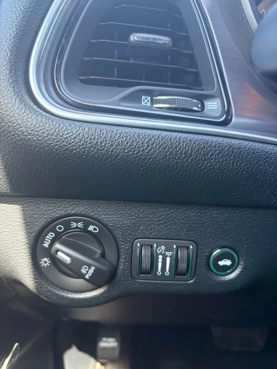 2017 Dodge Challenger 3rd Gen - Image 17 of 19