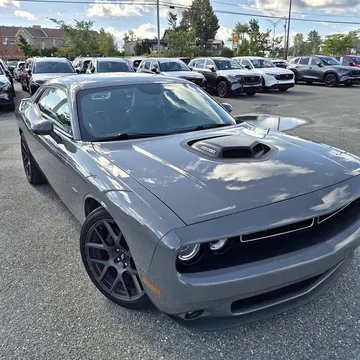 2017 Dodge Challenger R/T Shaker