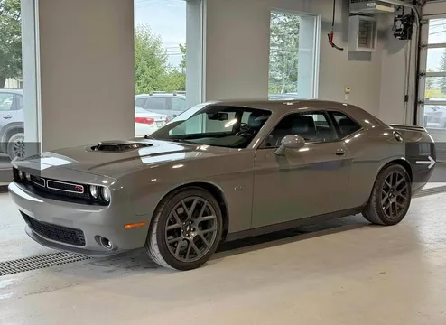 2017 Dodge Challenger R/T Shaker
