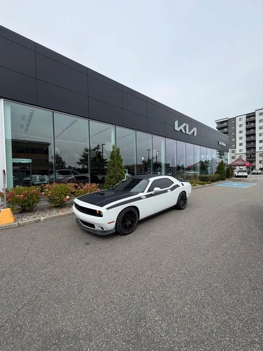 2017 Dodge Challenger 3rd Gen - Image 2 of 7