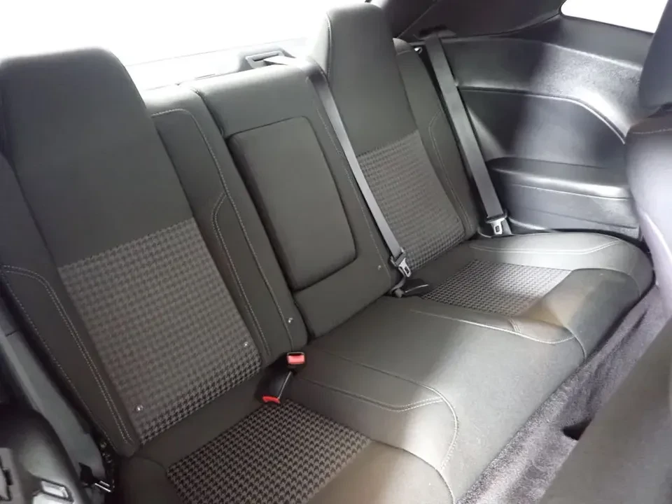 2017 Dodge Challenger 3rd Gen - Image 5 of 7