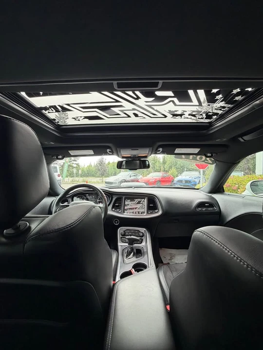2017 Dodge Challenger 3rd Gen - Image 4 of 7