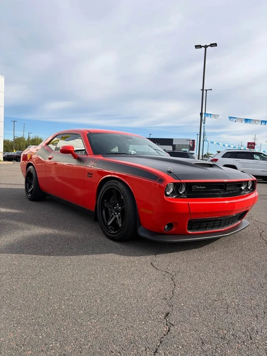 2017 Dodge Challenger 3rd Gen - Image 4 of 15