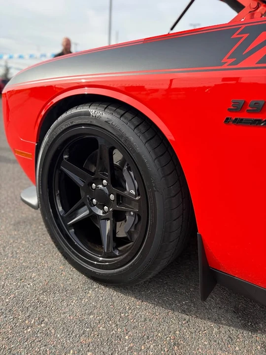 2017 Dodge Challenger 3rd Gen - Image 14 of 15