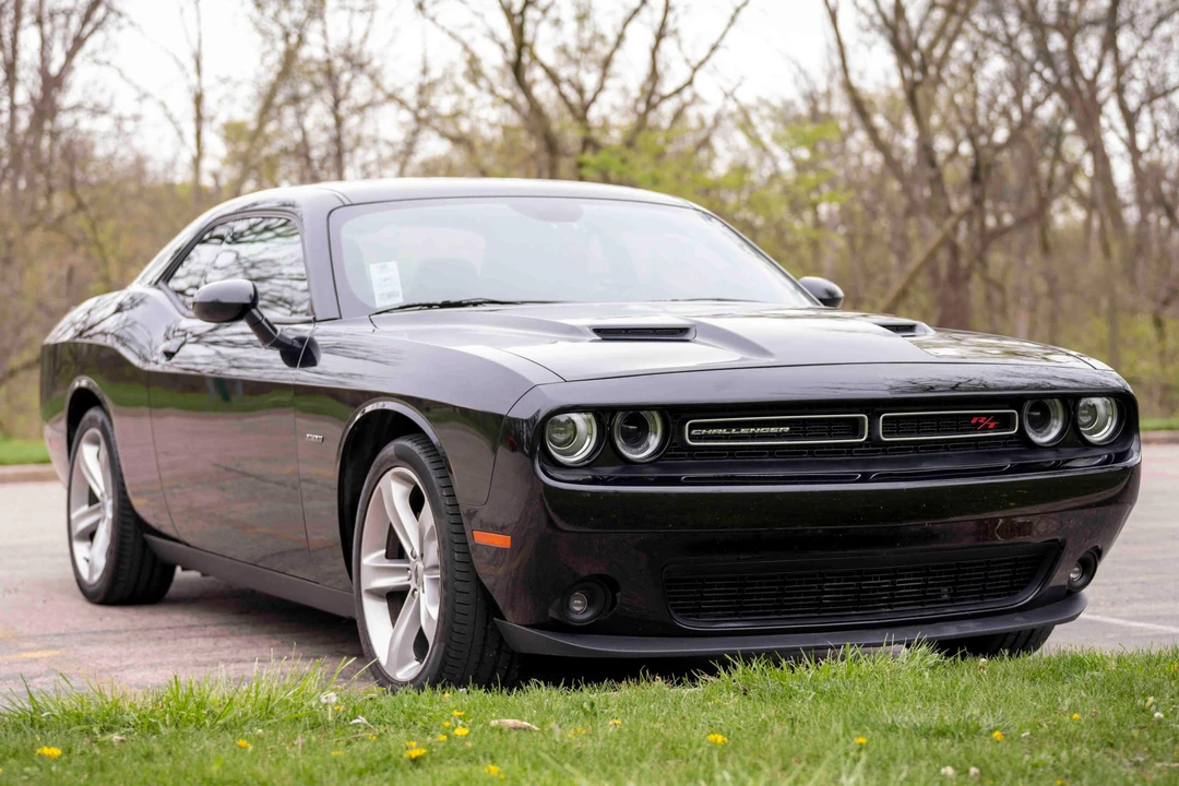 2017 Dodge Challenger 3rd Gen - Image 16 of 31