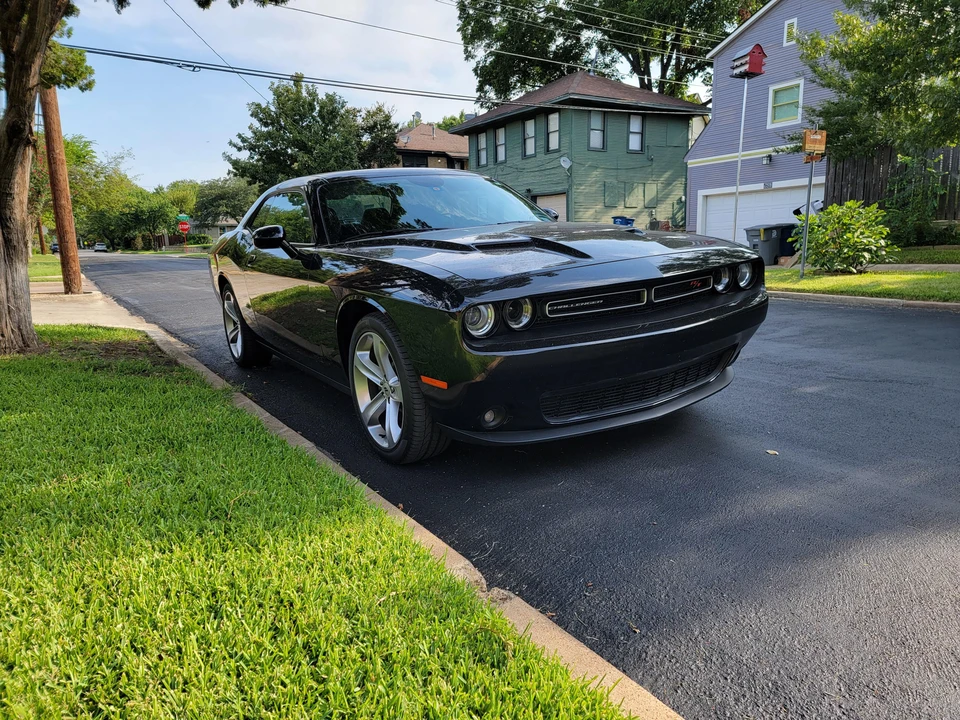 2017 Dodge Challenger 3rd Gen - Image 6 of 7