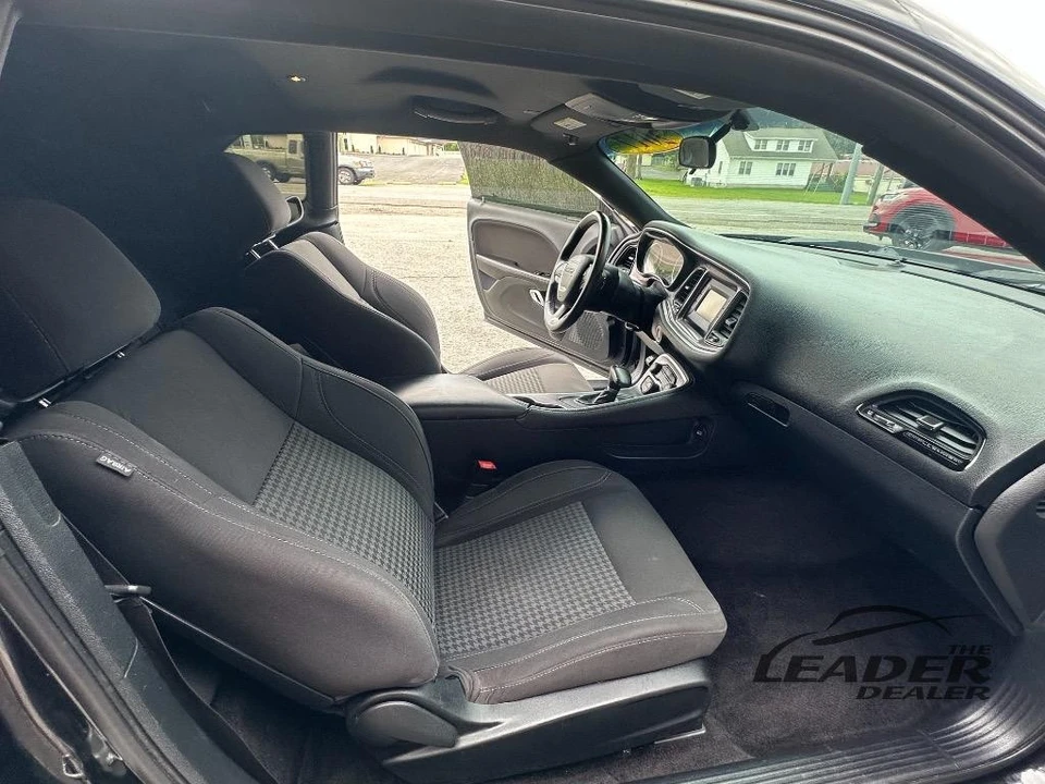 2017 Dodge Challenger 3rd Gen - Image 11 of 15