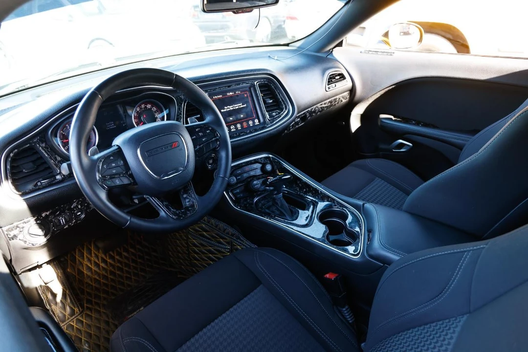 2017 Dodge Challenger 3rd Gen - Image 5 of 21