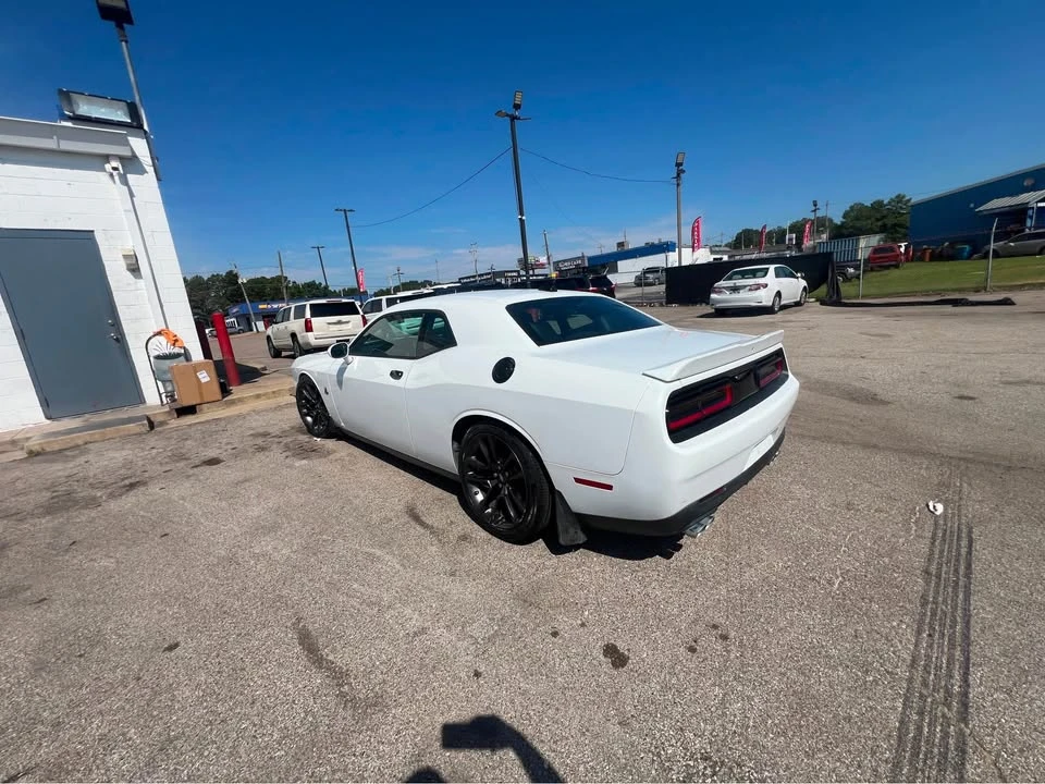2017 Dodge Challenger 3rd Gen - Image 8 of 12