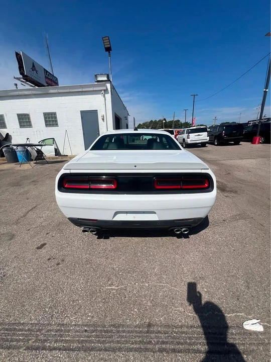 2017 Dodge Challenger 3rd Gen - Image 7 of 12