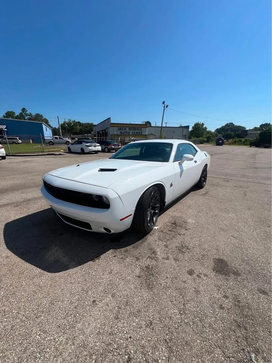 2017 Dodge Challenger 3rd Gen - Image 4 of 12