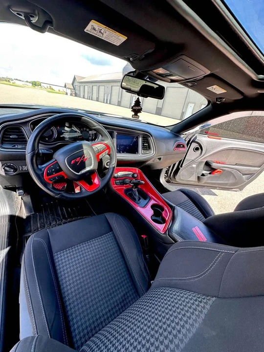 2017 Dodge Challenger 3rd Gen - Image 4 of 15