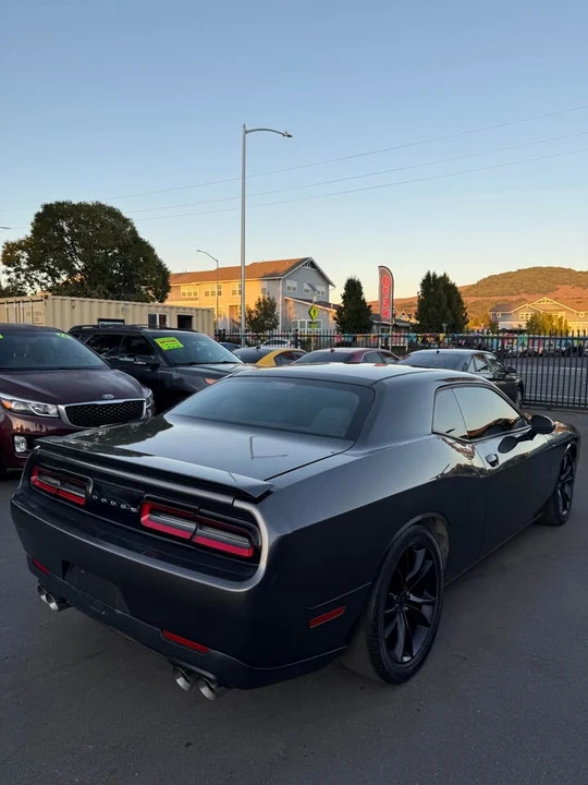 2017 Dodge Challenger 3rd Gen - Image 9 of 12