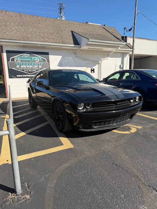 2017 Dodge Challenger 3rd Gen - Image 3 of 12