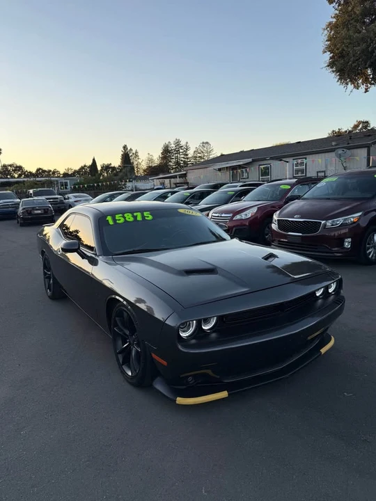 2017 Dodge Challenger 3rd Gen - Image 3 of 12