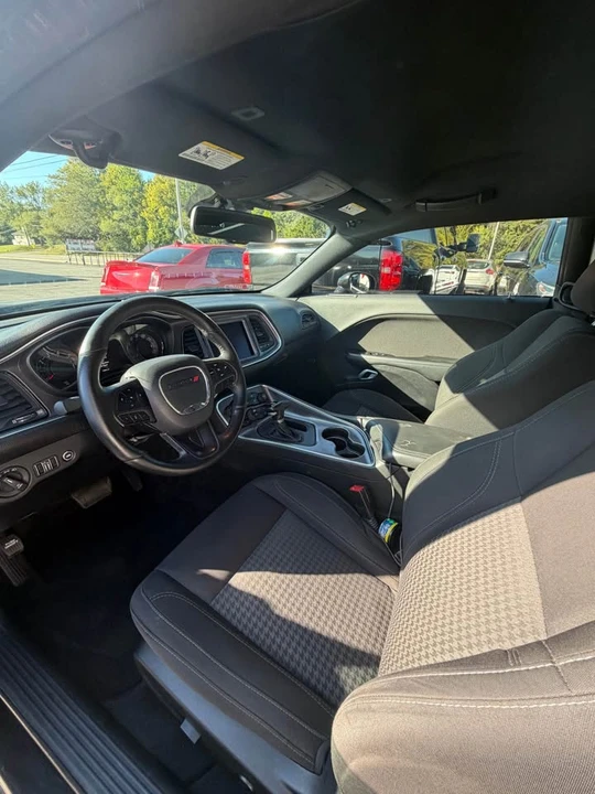 2017 Dodge Challenger 3rd Gen - Image 7 of 12