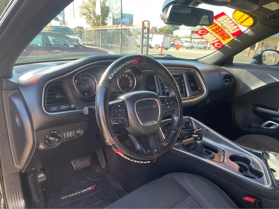 2017 Dodge Challenger 3rd Gen - Image 5 of 7
