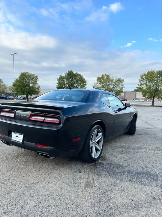 2017 Dodge Challenger 3rd Gen - Image 4 of 12