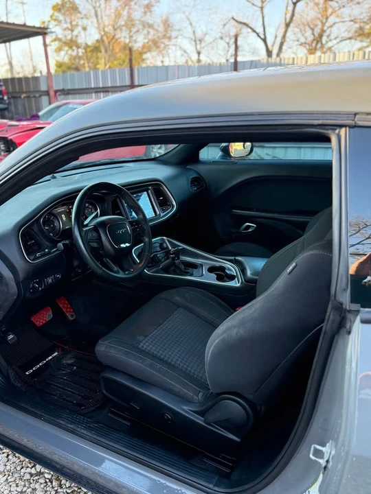 2017 Dodge Challenger 3rd Gen - Image 5 of 6