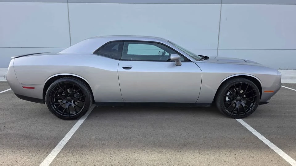 2017 Dodge Challenger 3rd Gen - Image 10 of 16