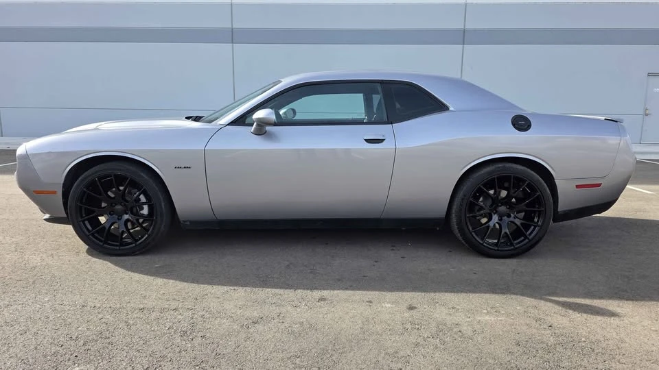 2017 Dodge Challenger 3rd Gen - Image 9 of 16