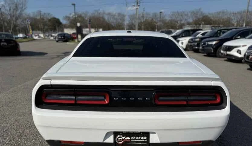 2017 Dodge Challenger 3rd Gen - Image 5 of 16