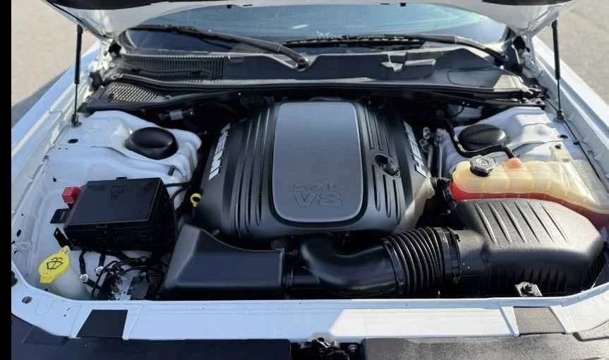 2017 Dodge Challenger 3rd Gen - Image 8 of 16