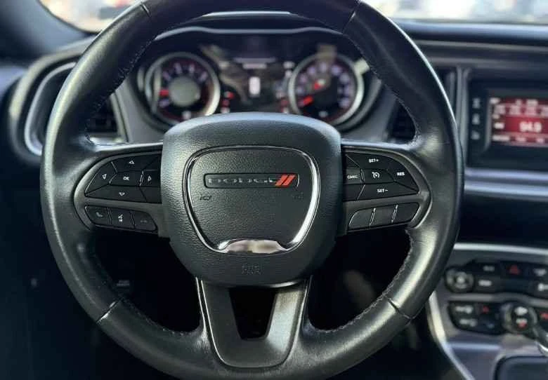 2017 Dodge Challenger 3rd Gen - Image 9 of 16