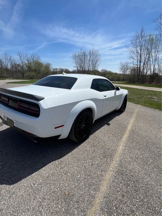 2017 Dodge Challenger 3rd Gen - Image 15 of 16