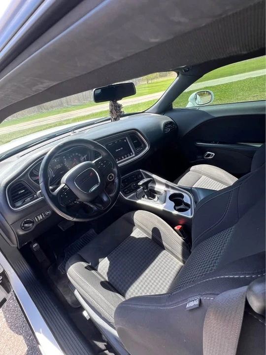 2017 Dodge Challenger 3rd Gen - Image 8 of 16
