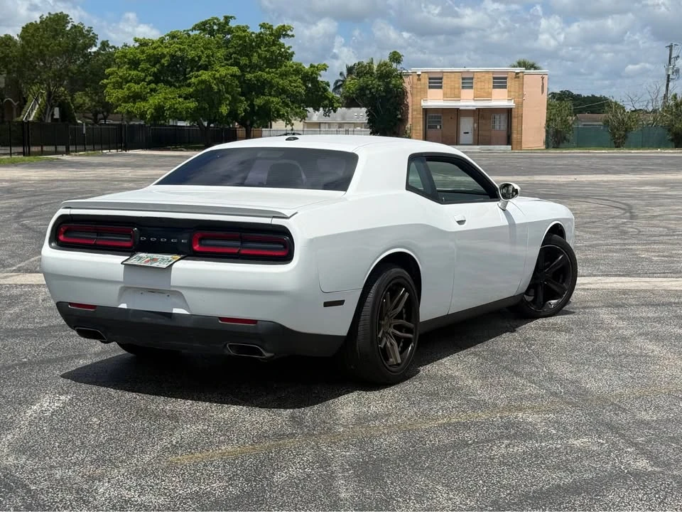 2017 Dodge Challenger 3rd Gen - Image 4 of 12