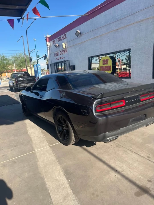 2017 Dodge Challenger 3rd Gen - Image 5 of 8