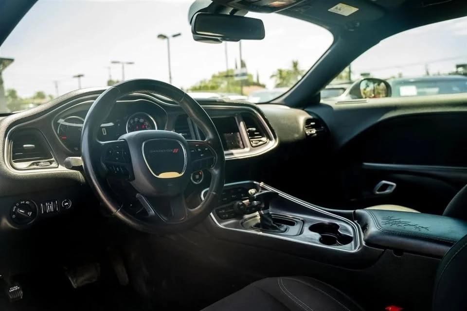 2017 Dodge Challenger 3rd Gen - Image 11 of 15