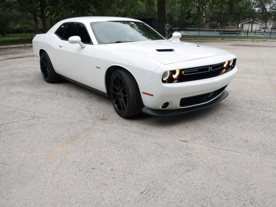 2017 Dodge Challenger 3rd Gen - Image 4 of 16