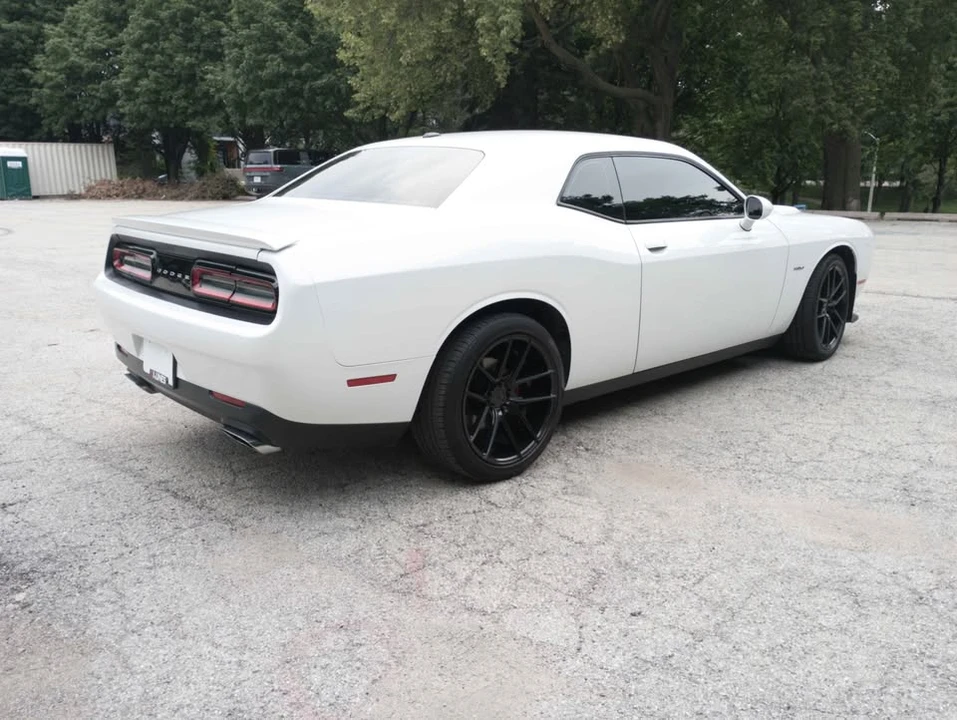 2017 Dodge Challenger 3rd Gen - Image 5 of 16
