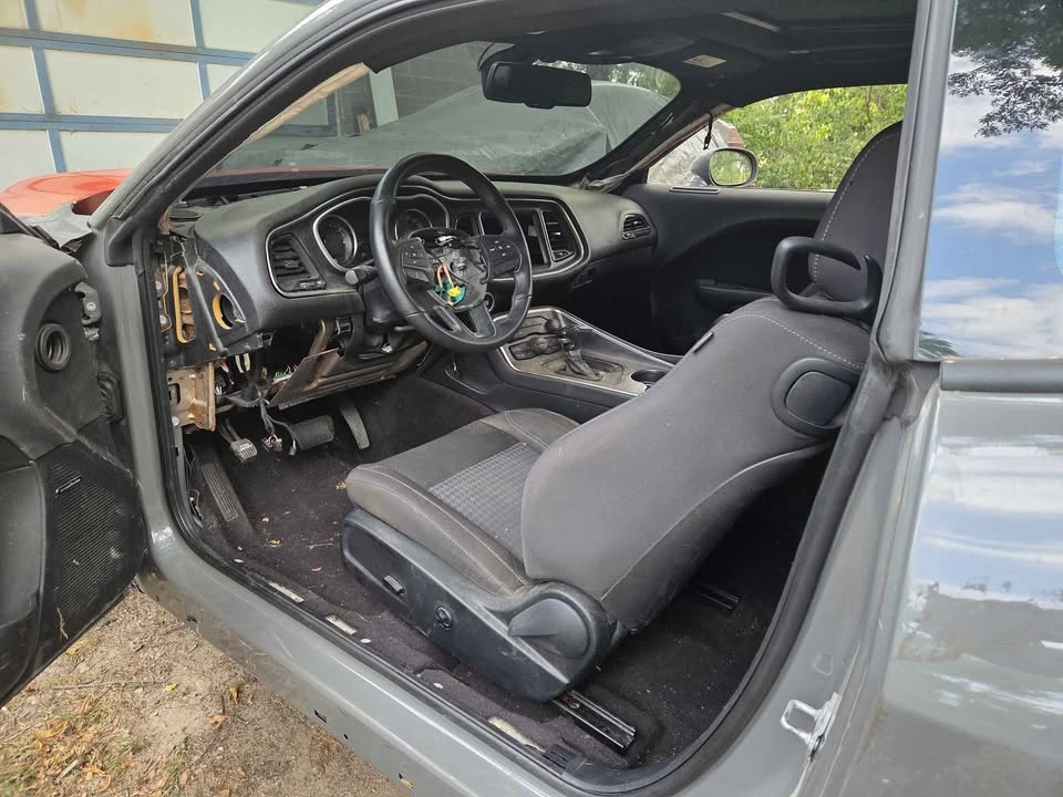 2017 Dodge Challenger 3rd Gen - Image 5 of 8