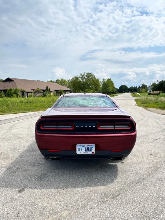 2017 Dodge Challenger 3rd Gen - Image 9 of 18