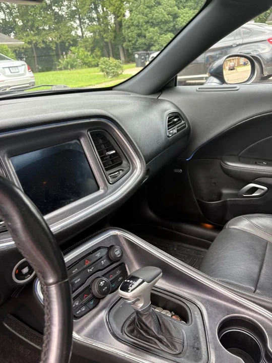 2017 Dodge Challenger 3rd Gen - Image 9 of 12