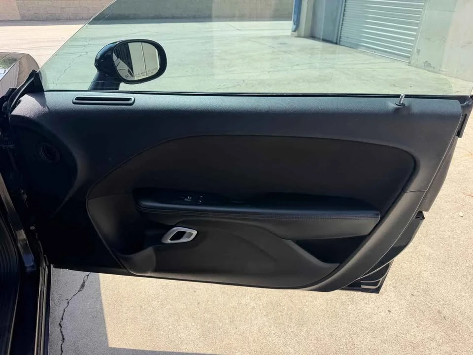 2017 Dodge Challenger 3rd Gen - Image 6 of 7