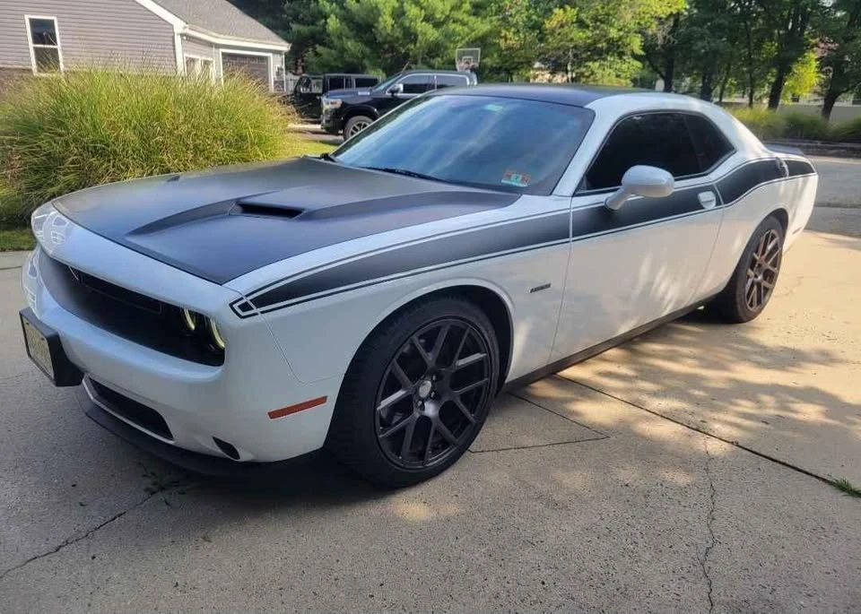 2017 Dodge Challenger 3rd Gen - Image 2 of 2