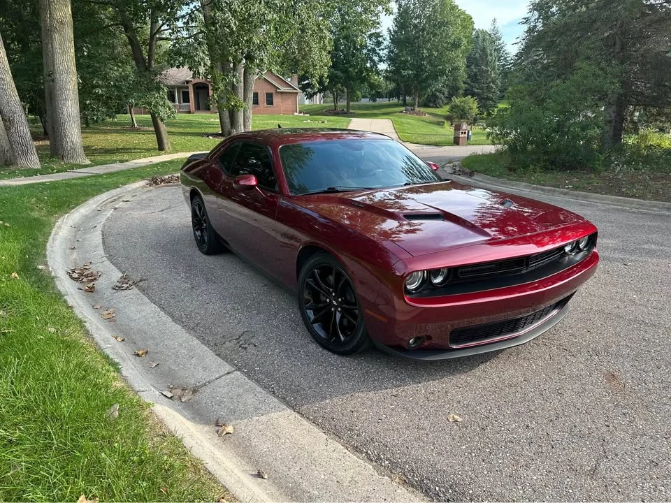 2017 Dodge Challenger 3rd Gen - Image 4 of 12