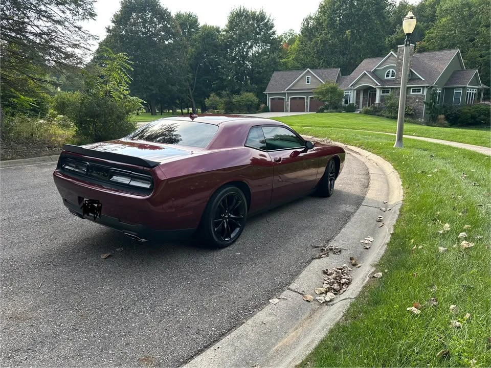 2017 Dodge Challenger 3rd Gen - Image 6 of 12