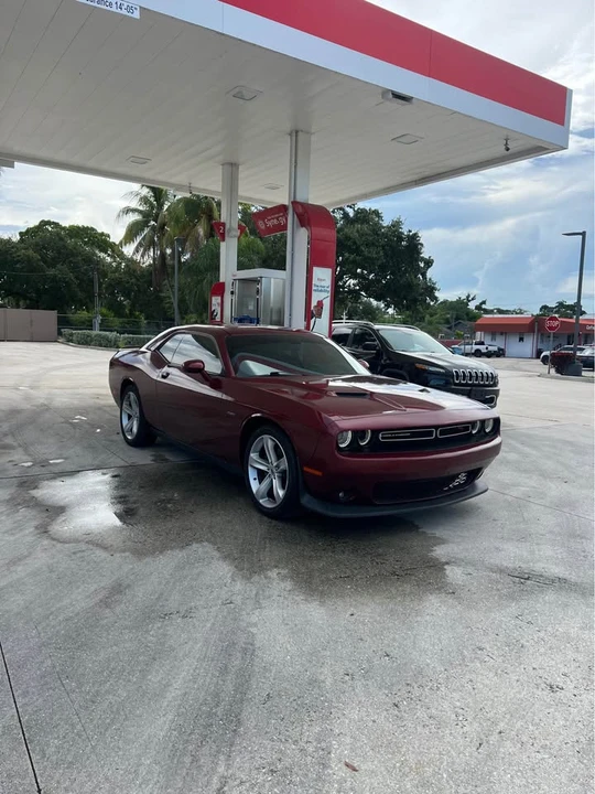 2017 Dodge Challenger 3rd Gen - Image 5 of 9
