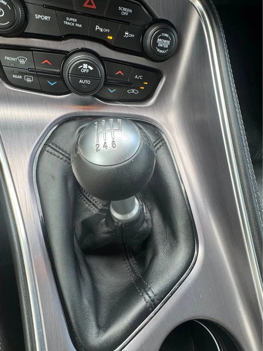 2017 Dodge Challenger 3rd Gen - Image 15 of 18